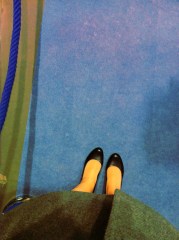 der blaue Teppich vor dem Funkhaus